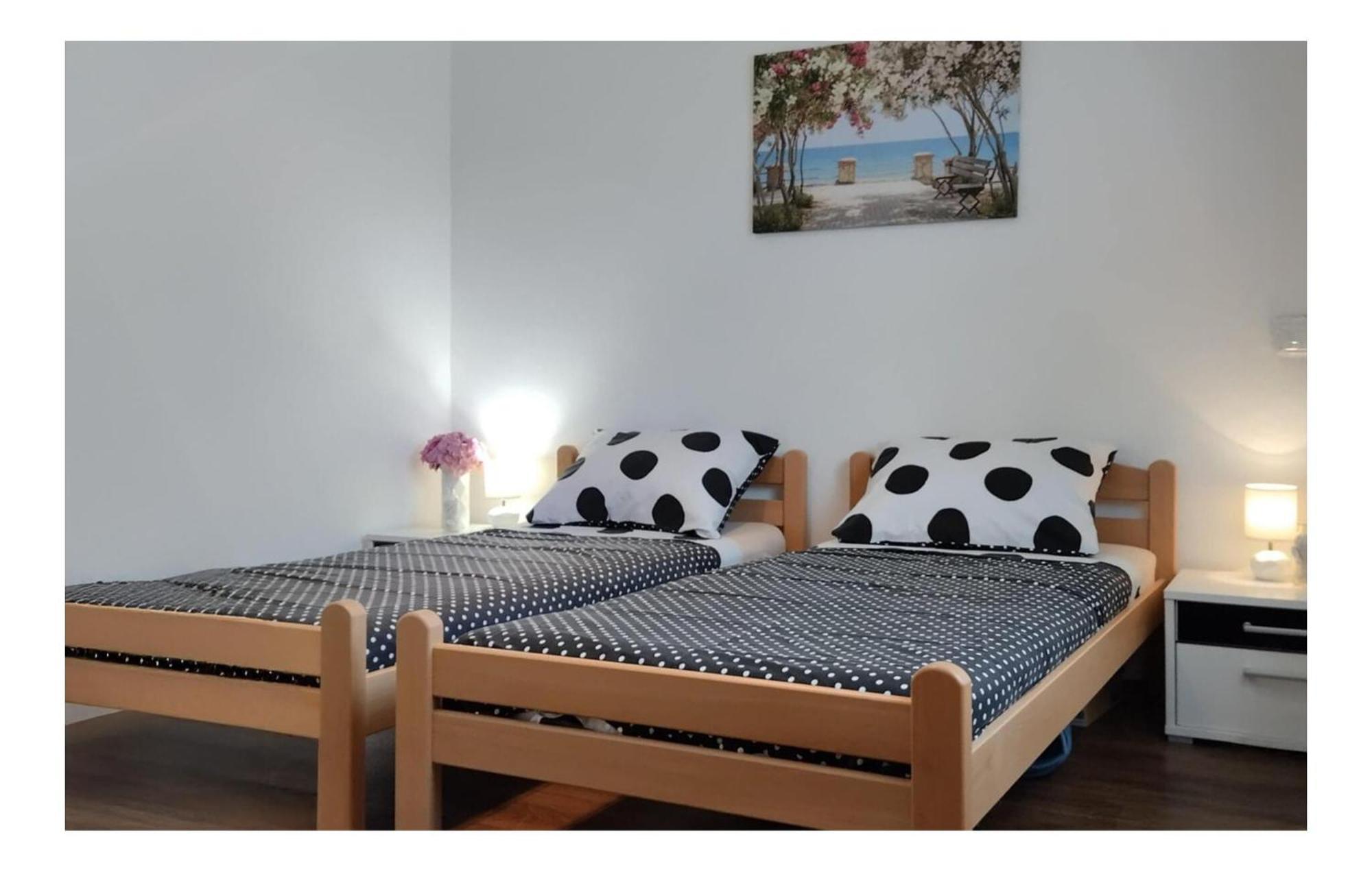 2 Bedroom Beautiful In Sikici Vikendica